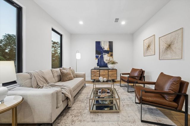 1212 Candlelight Lane, Houston, TX 77018
