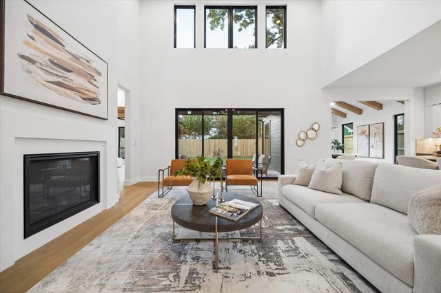 1212 Candlelight Lane, Houston, TX 77018