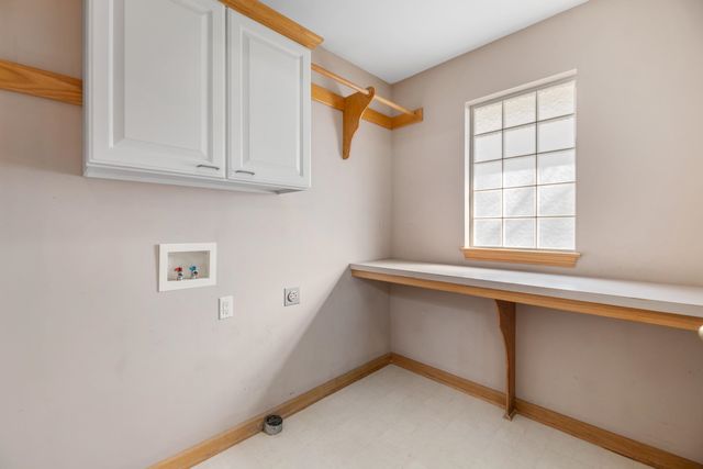 7813 E Oakmount St, Wichita, KS 67226