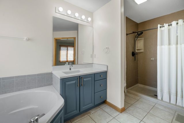 7813 E Oakmount St, Wichita, KS 67226