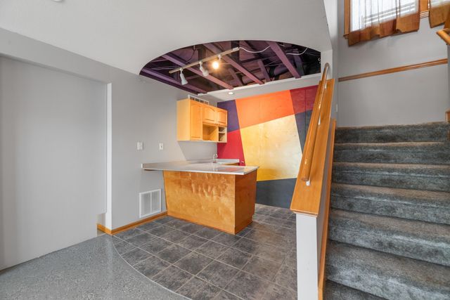 7813 E Oakmount St, Wichita, KS 67226