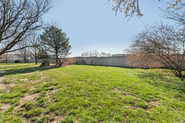 7813 E Oakmount St, Wichita, KS 67226