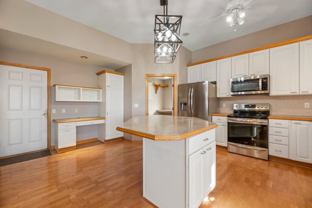 7813 E Oakmount St, Wichita, KS 67226