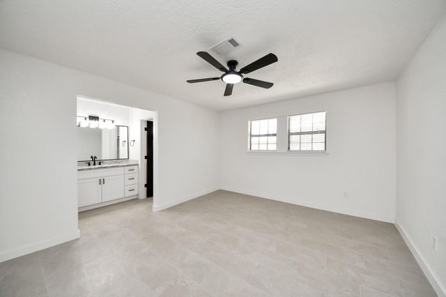 3206 Woodstone Drive, Baytown, TX 77521