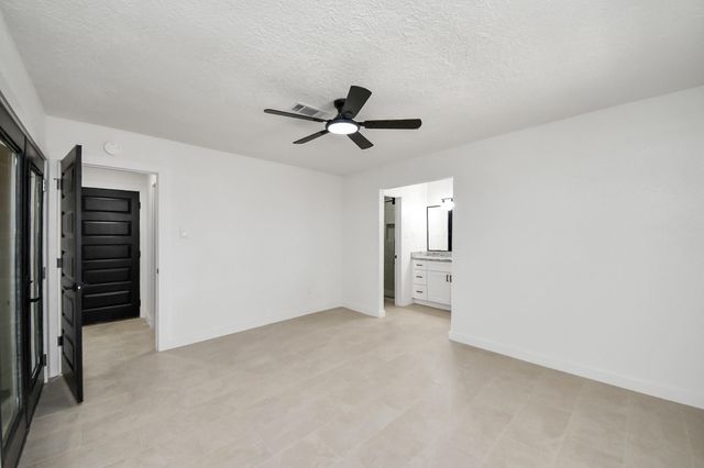 3206 Woodstone Drive, Baytown, TX 77521