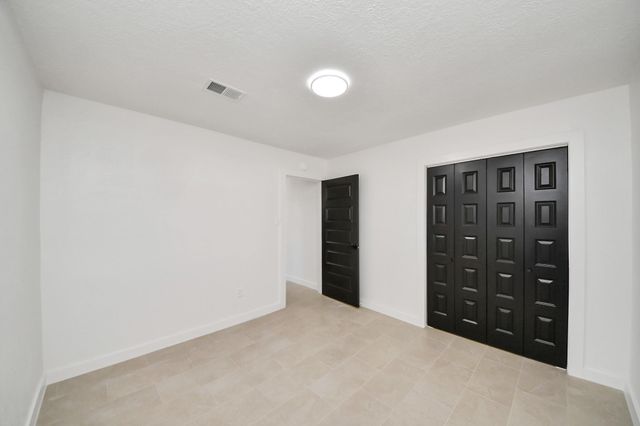 3206 Woodstone Drive, Baytown, TX 77521