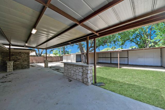 3206 Woodstone Drive, Baytown, TX 77521