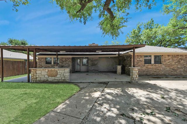 3206 Woodstone Drive, Baytown, TX 77521