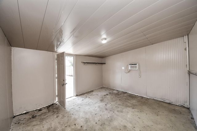 3206 Woodstone Drive, Baytown, TX 77521