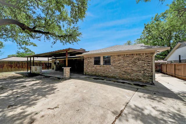 3206 Woodstone Drive, Baytown, TX 77521