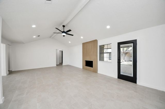 3206 Woodstone Drive, Baytown, TX 77521