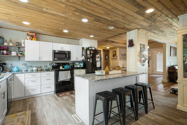 80 Pleasant Ridge Tract A Road, Pineville, MO 64856