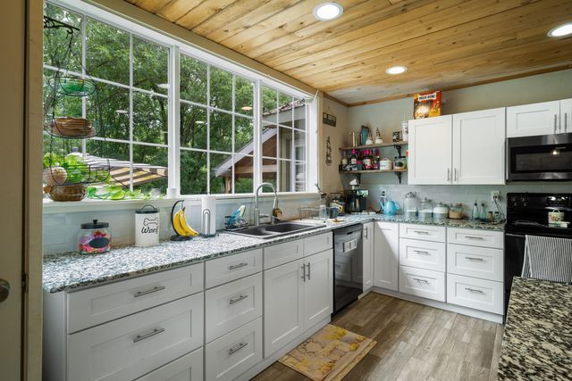 80 Pleasant Ridge Tract A Road, Pineville, MO 64856