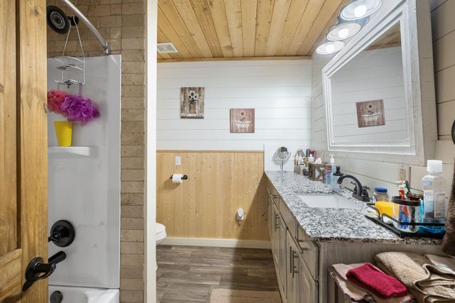 80 Pleasant Ridge Tract A Road, Pineville, MO 64856