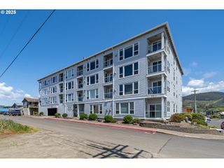 300 N PACIFIC St 54, Rockaway Beach, OR 97136
