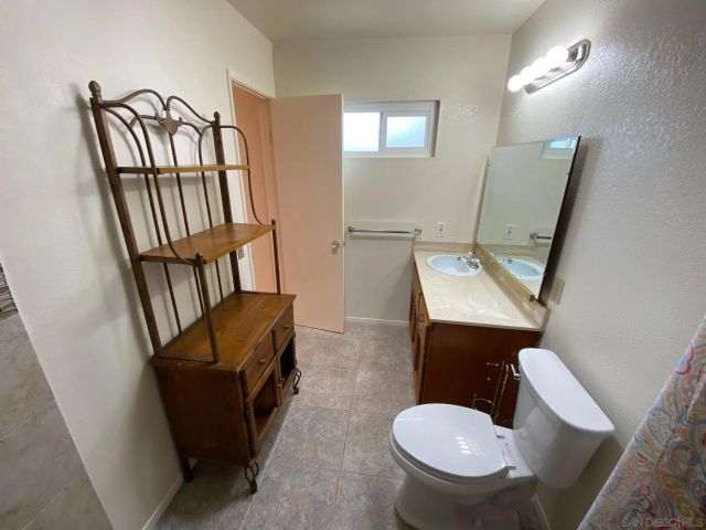 1475 Tarbox St, San Diego, CA 92114