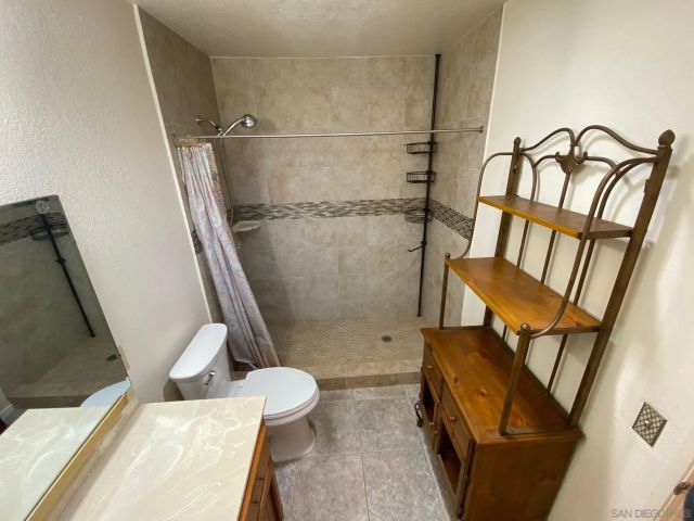 1475 Tarbox St, San Diego, CA 92114