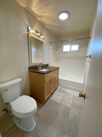 1475 Tarbox St, San Diego, CA 92114