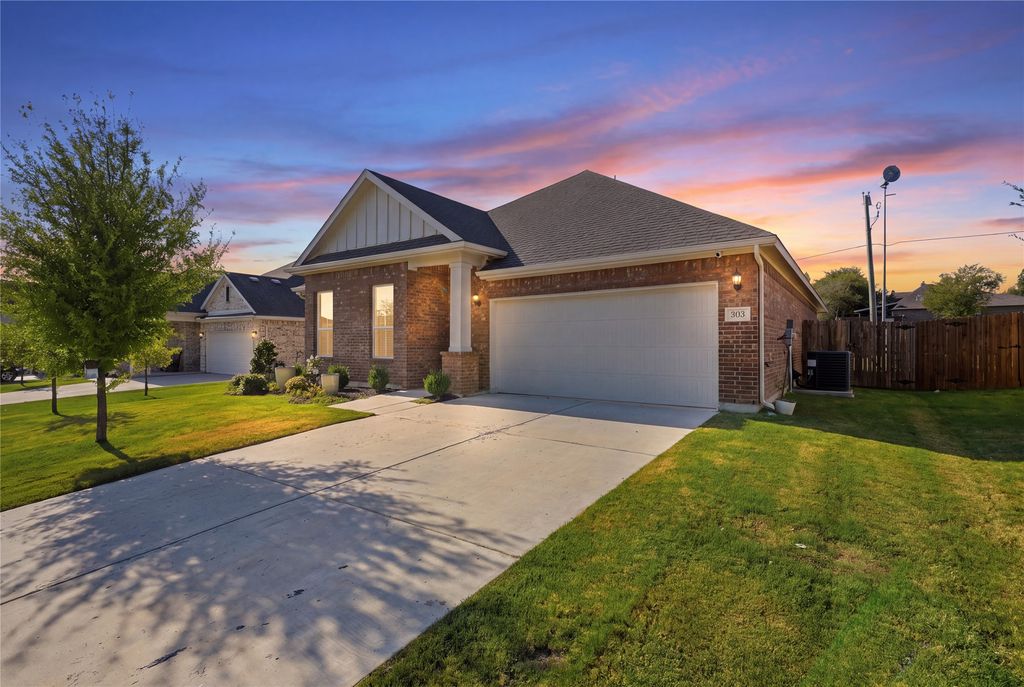 303 Ranch Road, Justin, TX 76247 — photo 2