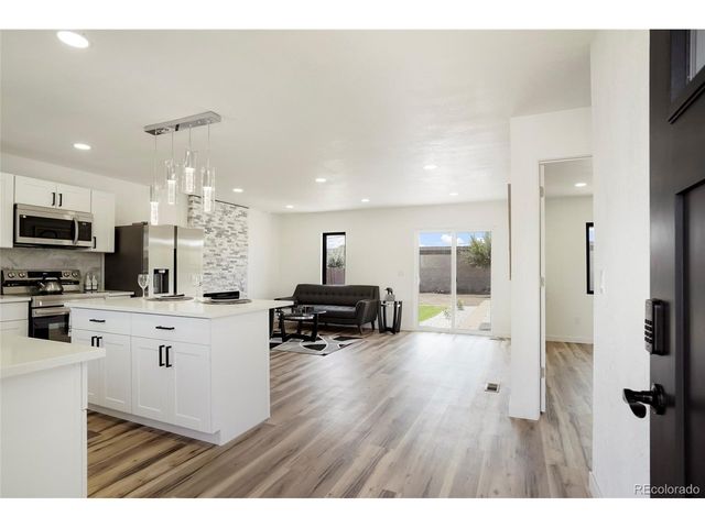 820 Bronco Rd, Denver, CO 80221