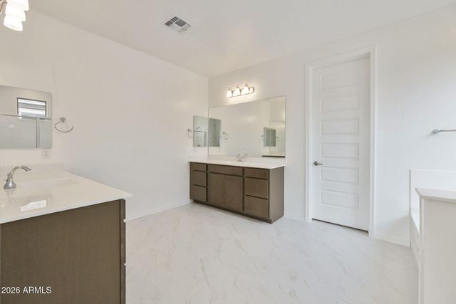 5031 W CAPISTRANO Avenue, Laveen, AZ 85339