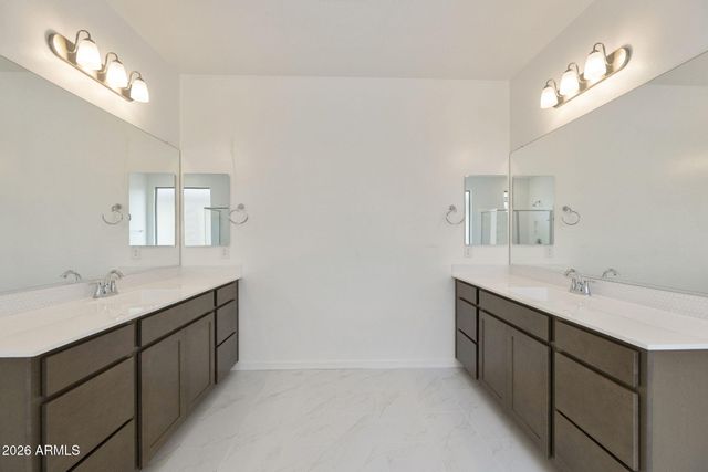 5031 W CAPISTRANO Avenue, Laveen, AZ 85339