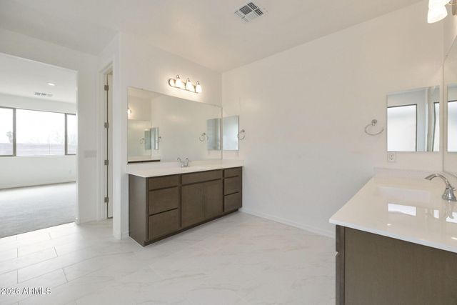 5031 W CAPISTRANO Avenue, Laveen, AZ 85339