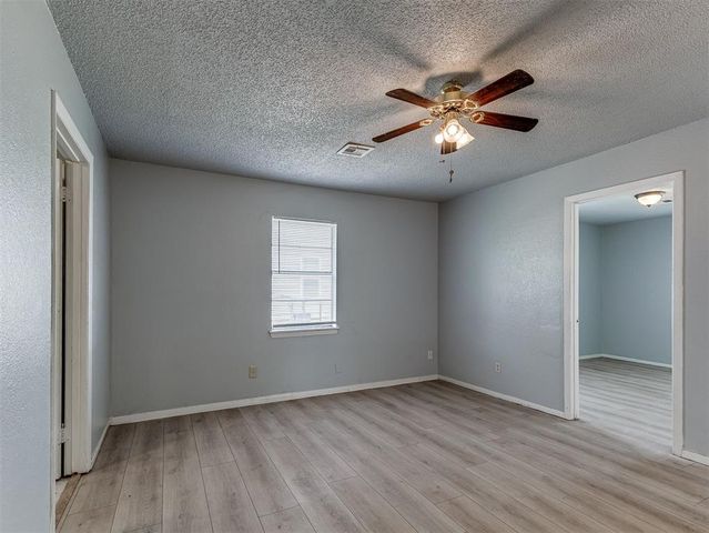 137 N O Avenue, El Reno, OK 73036