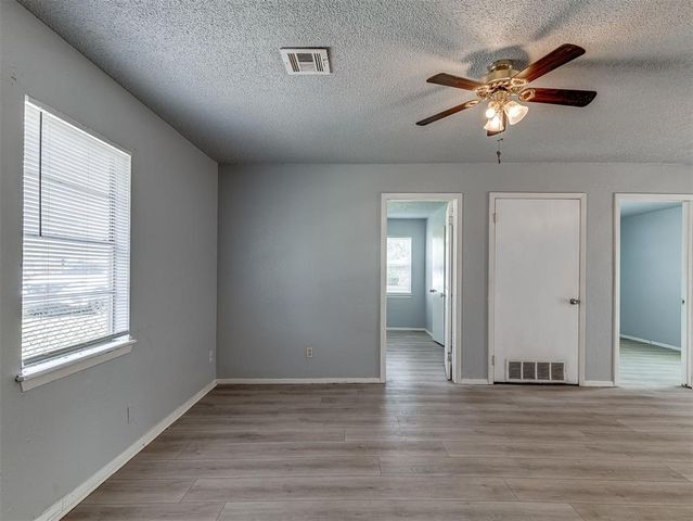 137 N O Avenue, El Reno, OK 73036