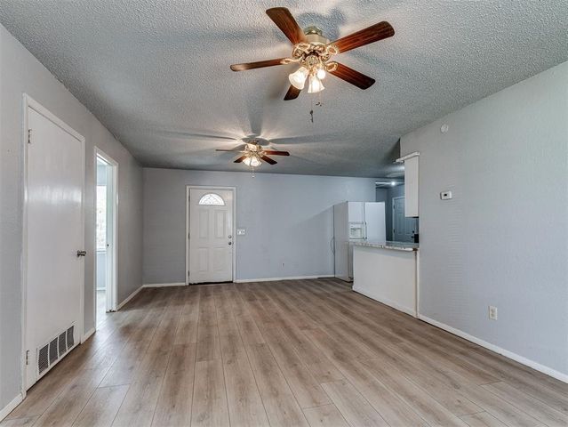 137 N O Avenue, El Reno, OK 73036