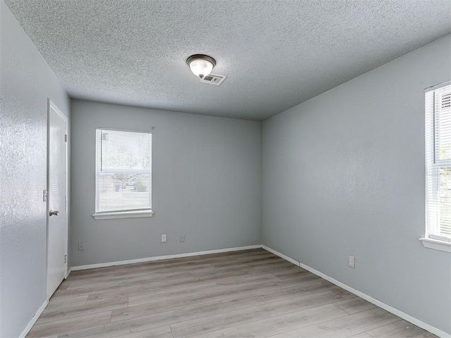 137 N O Avenue, El Reno, OK 73036