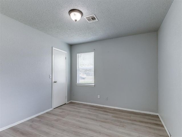 137 N O Avenue, El Reno, OK 73036