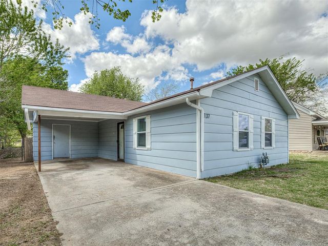 137 N O Avenue, El Reno, OK 73036