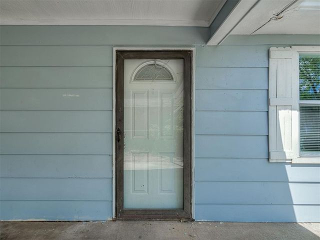 137 N O Avenue, El Reno, OK 73036