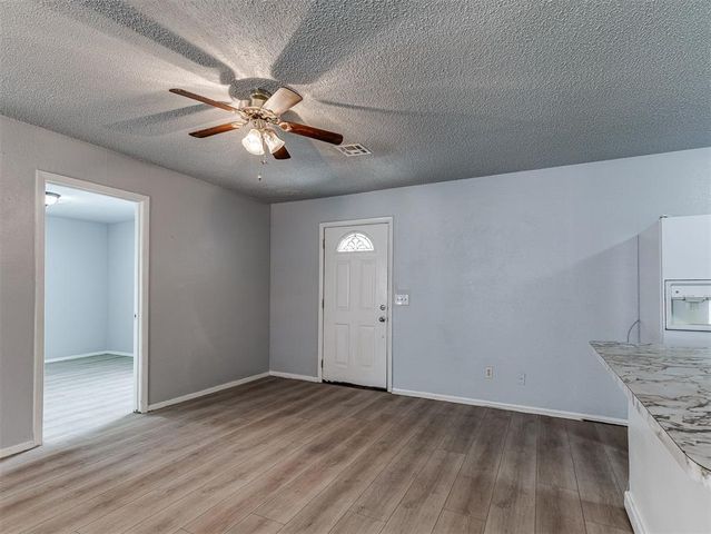 137 N O Avenue, El Reno, OK 73036