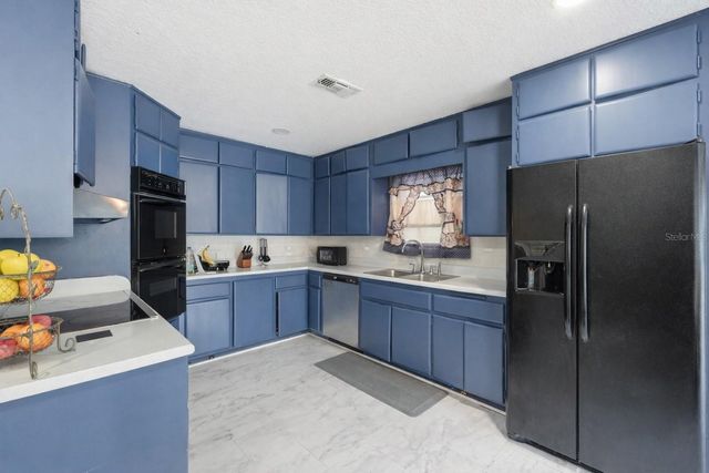 518 W LAKE WALES ROAD N, Lake Wales, FL 33859