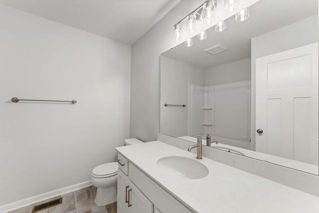 1032 Adamstown Drive, Rosemount, MN 55068