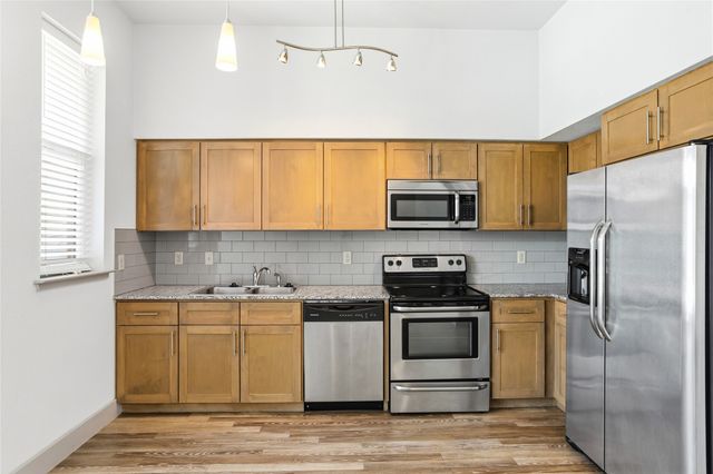 1124 Galveston Avenue B, Fort Worth, TX 76104