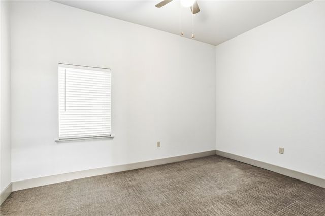 1124 Galveston Avenue B, Fort Worth, TX 76104