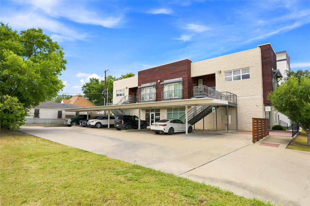 1124 Galveston Avenue B, Fort Worth, TX 76104