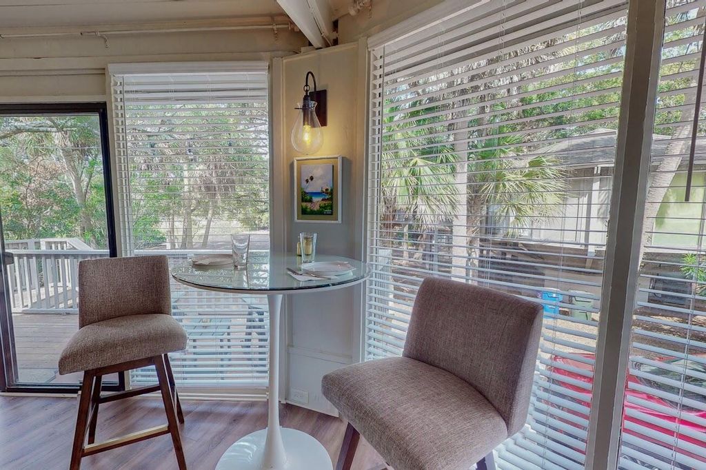 Image 15 of property listing at 8 Dunecrest Trace, Johns Island, SC 29455