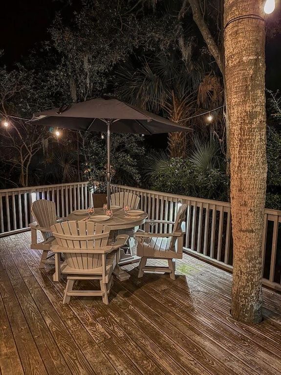 Image 3 of property listing at 8 Dunecrest Trace, Johns Island, SC 29455