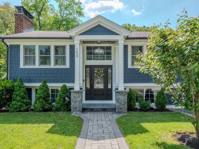 159 Mishawum Rd, Woburn, MA 01801