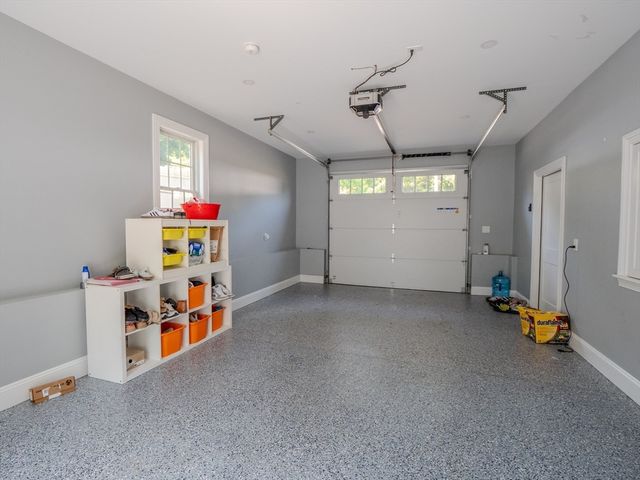 159 Mishawum Rd, Woburn, MA 01801