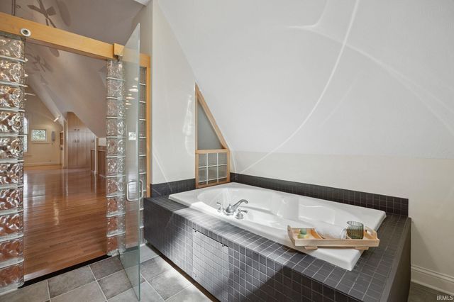 207 S 9th Street, Lafayette, IN 47901