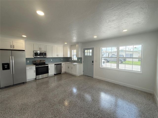 119 147TH AVENUE E A, Madeira Beach, FL 33708