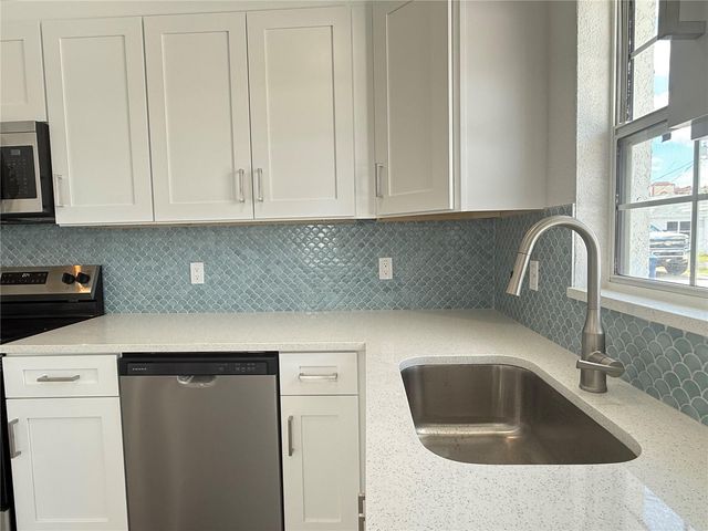 119 147TH AVENUE E A, Madeira Beach, FL 33708