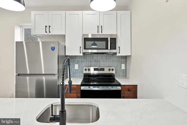 2645 N 8TH ST, Philadelphia, PA 19133