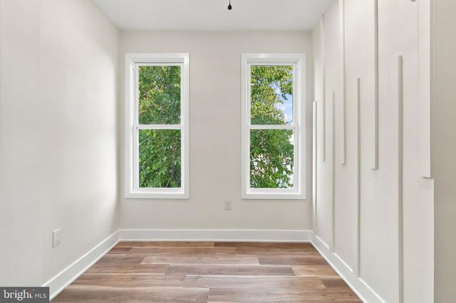 2645 N 8TH ST, Philadelphia, PA 19133