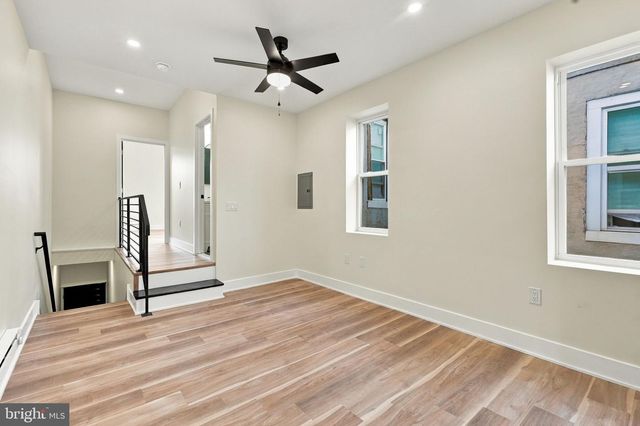 2645 N 8TH ST, Philadelphia, PA 19133